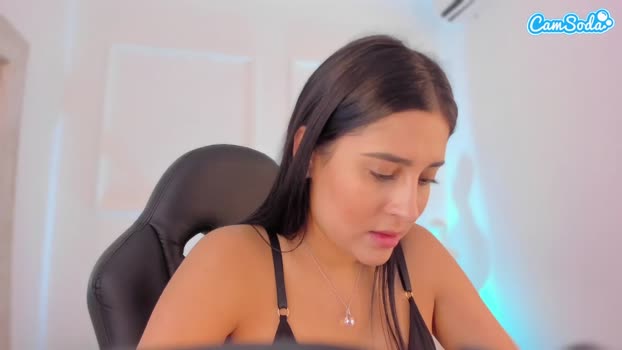 dezzire yummy Webcam SHOW @ 14-12-2023