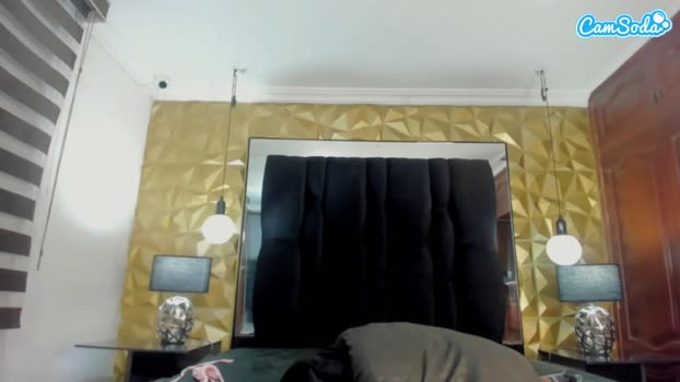 karlyn-angels14 legs Webcam SHOW @ 15-12-2023