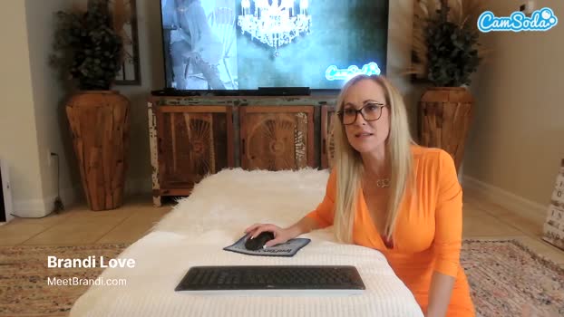 brandi-love lick Webcam SHOW @ 19-12-2023