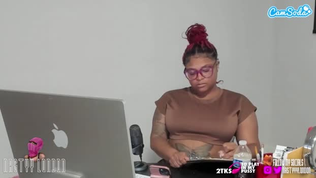 nastyylondon Topless Webcam SHOW @ 19-12-2023