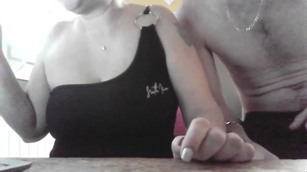 coupl211 tits Webcam SHOW @ 24-12-2023