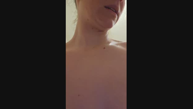 lucie_mehott spanking Webcam SHOW @ 10-01-2024