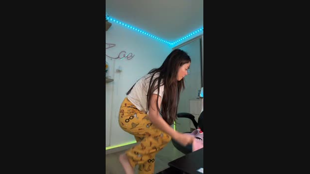 zoecams1 moan Webcam SHOW @ 10-01-2024