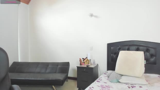 adriana71 natural Webcam SHOW @ 14-01-2024