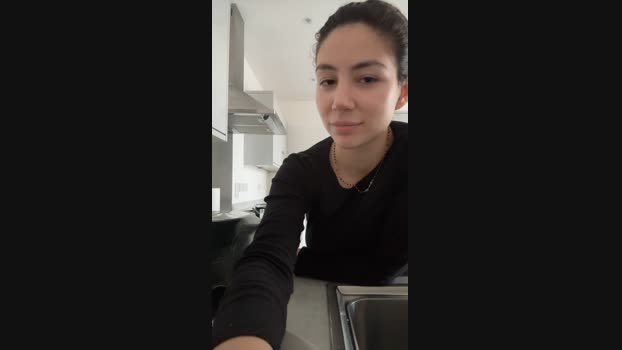Friendzzone Pretty Webcam SHOW @ 15-02-2024