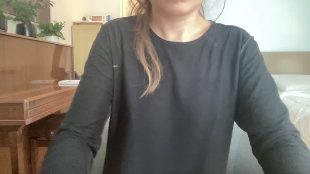 monella2004 spank Webcam SHOW @ 19-02-2024