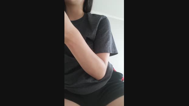 petitesantaslut big Webcam SHOW @ 19-02-2024