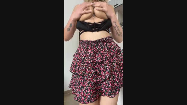 Violetta2022 suckshow Webcam SHOW @ Cam4 23-04-2024