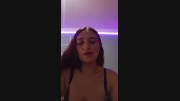 Isabelle_x deep Webcam SHOW @ Cam4 04-05-2024