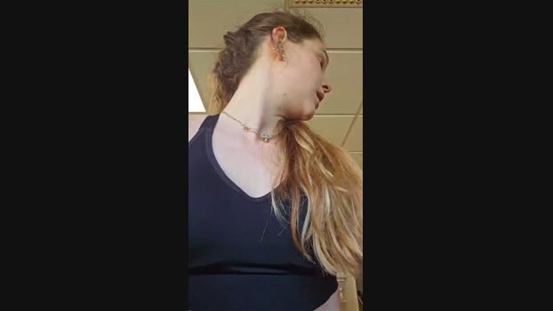lucie_mehott fingering Webcam SHOW @ Cam4 17-05-2024