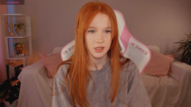 leahsthetics sucktits Webcam SHOW @ Cam4 20-05-2024