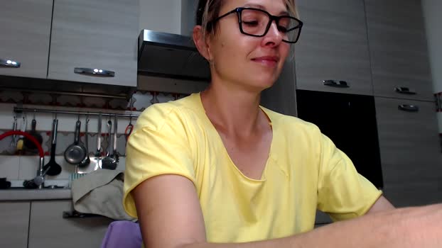 smeralda33 suck Webcam SHOW @ Cam4 10-06-2024