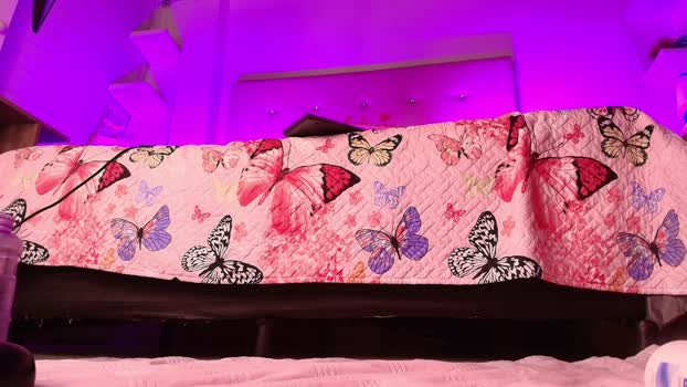 emyli_sw legs Webcam SHOW @ Cam4 27-06-2024