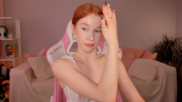 leahsthetics big Webcam SHOW @ Cam4 28-06-2024