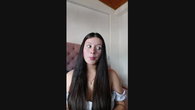 Mariana_Loving squirt Webcam SHOW @ Cam4 20-07-2024