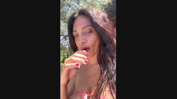 Claudett fingering Webcam SHOW @ Cam4 27-07-2024