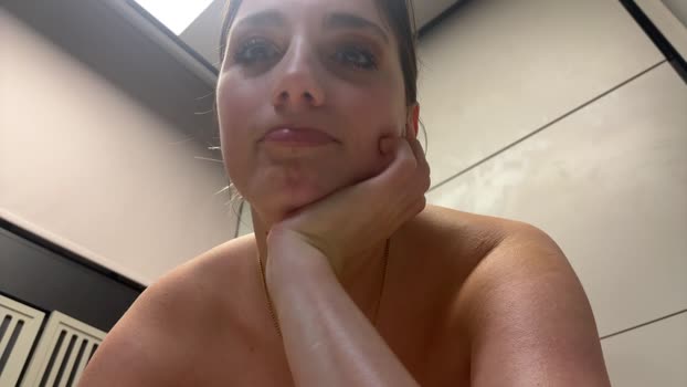 Monicrem cute Webcam SHOW @ Cam4 04-11-2024