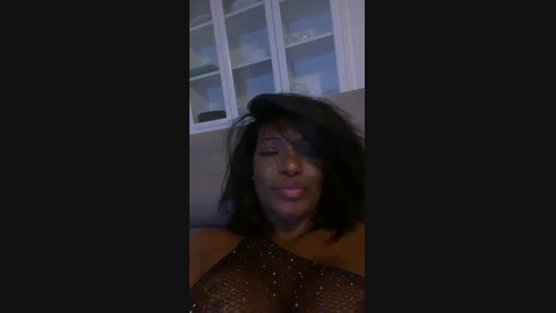 Belingtia deepthroat Webcam SHOW @ Cam4 16-11-2024