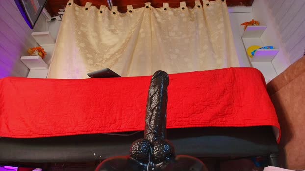 emyli_sw kiss Webcam SHOW @ Cam4 27-11-2024