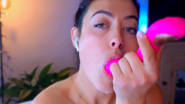 Anabel_curvy kissing Webcam SHOW @ Cam4 10-12-2024