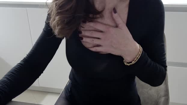 suite_69 yummy Webcam SHOW @ Cam4 24-12-2024