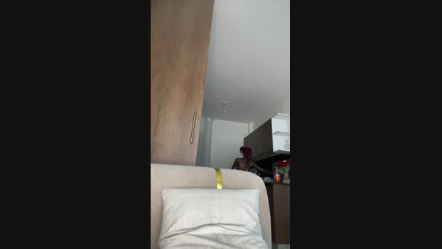 Petitebouncy ass Webcam SHOW @ Cam4 01-01-2025