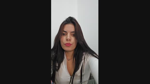 Estefanii_R Recorded Webcam SHOW @ Cam4 19-01-2025