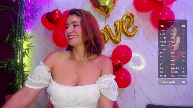 Analuna__ spanking Webcam SHOW @ Cam4 04-02-2025