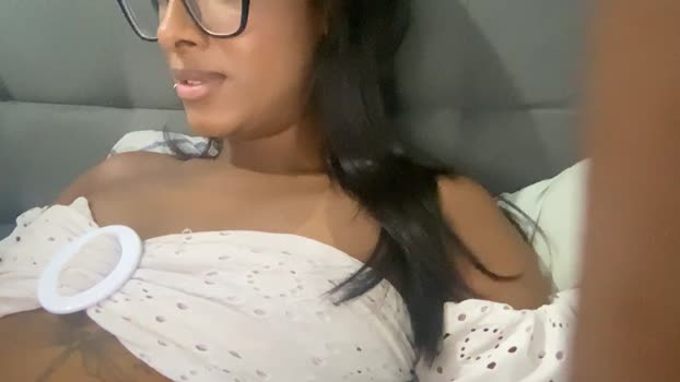 MulataDomini kissing Webcam SHOW @ Cam4 12-02-2025