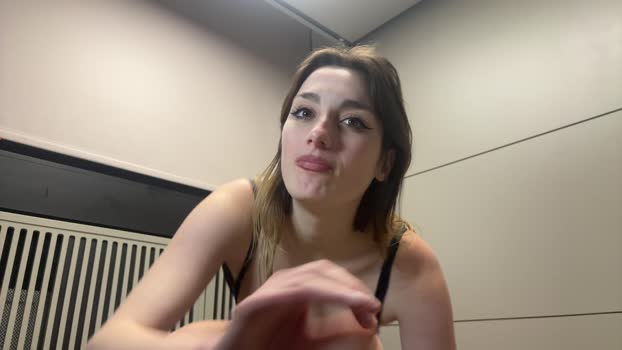 Monicrem suckshow Webcam SHOW @ Cam4 13-02-2025