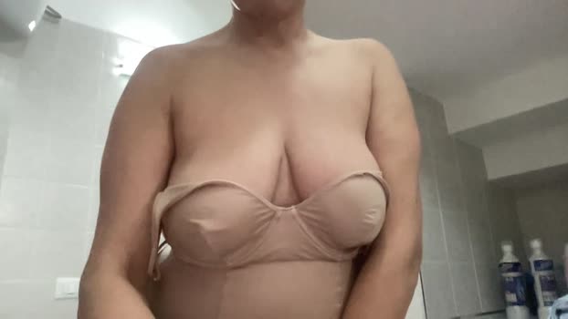 martinabigst legs Webcam SHOW @ Cam4 15-02-2025