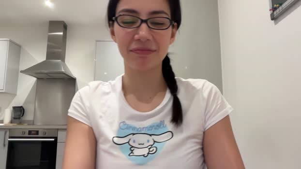 Friendzzone yummy Webcam SHOW @ Cam4 20-02-2025