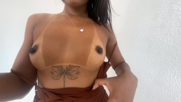 MulataDomini legs Webcam SHOW @ Cam4 22-02-2025