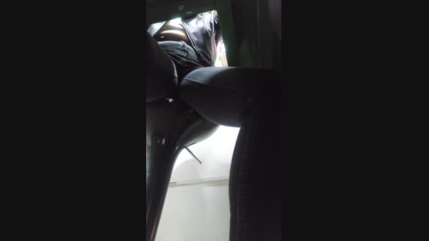 Estefanii_R sexyfeet Webcam SHOW @ Cam4 17-03-2025