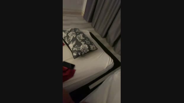 Lauratonynapoli lickpussy Webcam SHOW @ Cam4 07-04-2025