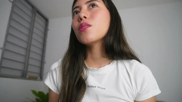 SquirtTeen Webcam Webcam SHOW @ Cam4 10-04-2025