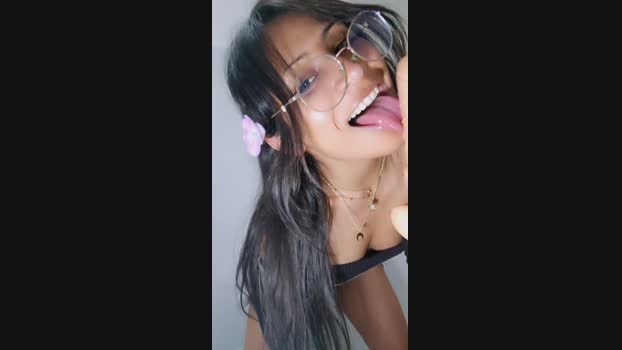 Jade_Zephyra strip Webcam SHOW @ Cam4 19-04-2025