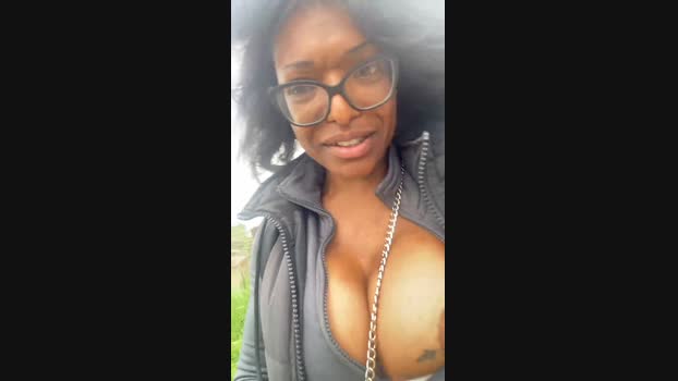 Belingtia squirt Webcam SHOW @ Cam4 25-04-2025