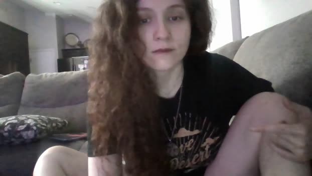 QueenCrimson cute Webcam SHOW @ Cam4 06-07-2025