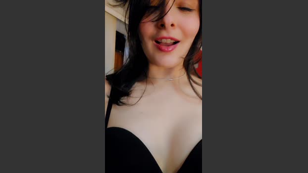 Roxannepiggy fingers Webcam SHOW @ Cam4 22-07-2025