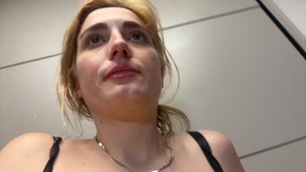 Monicrem fuckher Webcam SHOW @ Cam4 01-08-2025