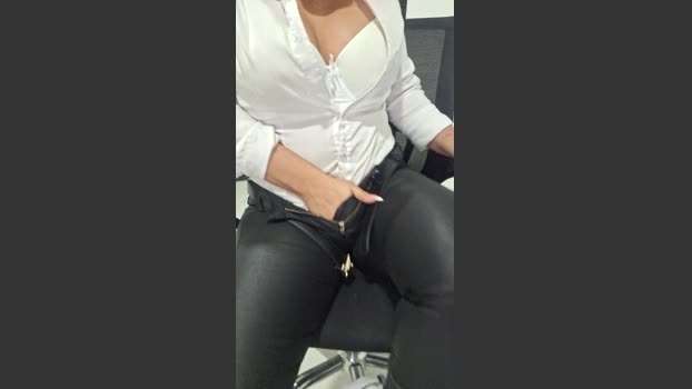 isabella323 dirty Webcam SHOW @ Cam4 05-08-2025