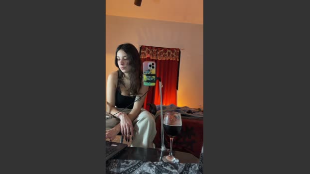 Mmaai fuckpussy Webcam SHOW @ Cam4 13-08-2025