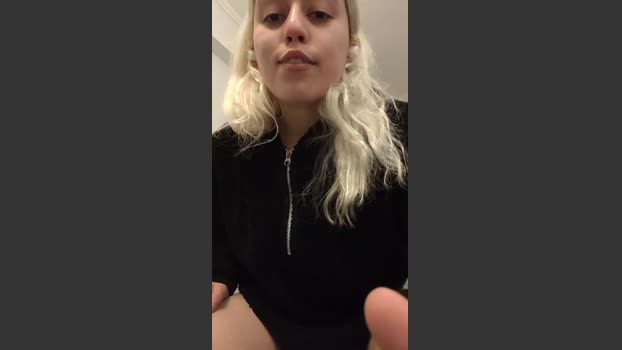 emi_laura XXX Webcam SHOW @ Cam4 22-08-2025