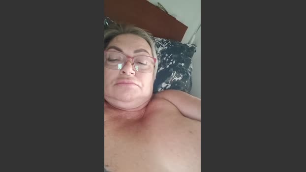 LindaL69 spanking Webcam SHOW @ Cam4 27-08-2025