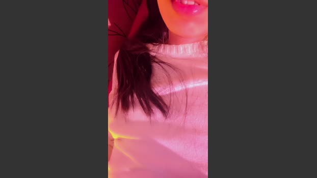 Aloneathome22 fingers Webcam SHOW @ Cam4 05-09-2025