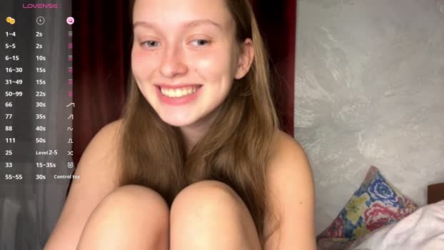 LouveniaBlatz legs Webcam SHOW @ Cam4 05-09-2025