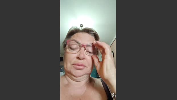 LindaL69 kissing Webcam SHOW @ Cam4 09-09-2025