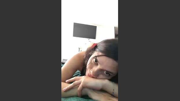sweet_scarlett_ kissing Webcam SHOW @ Cam4 11-09-2025