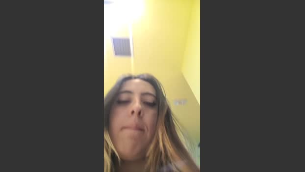 SarahRusso fingering Webcam SHOW @ Cam4 17-09-2025